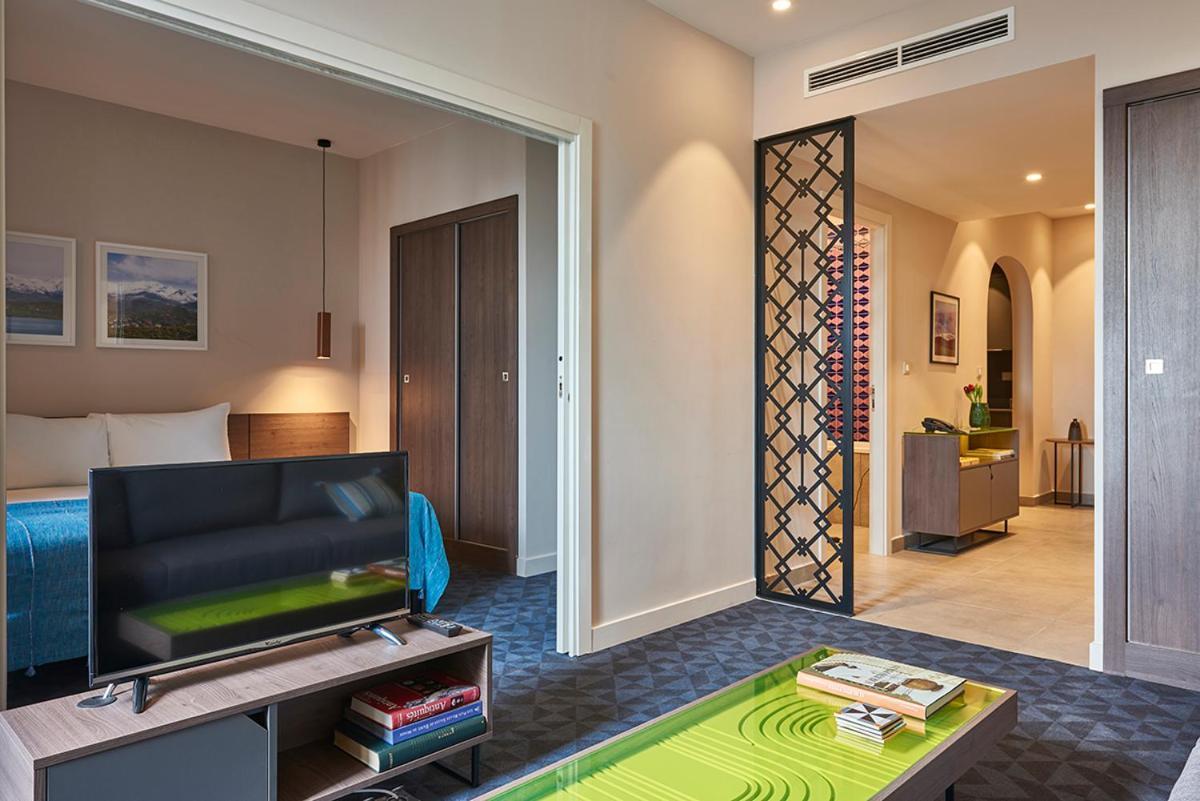 M Suite Hotel Algiers Exteriör bild